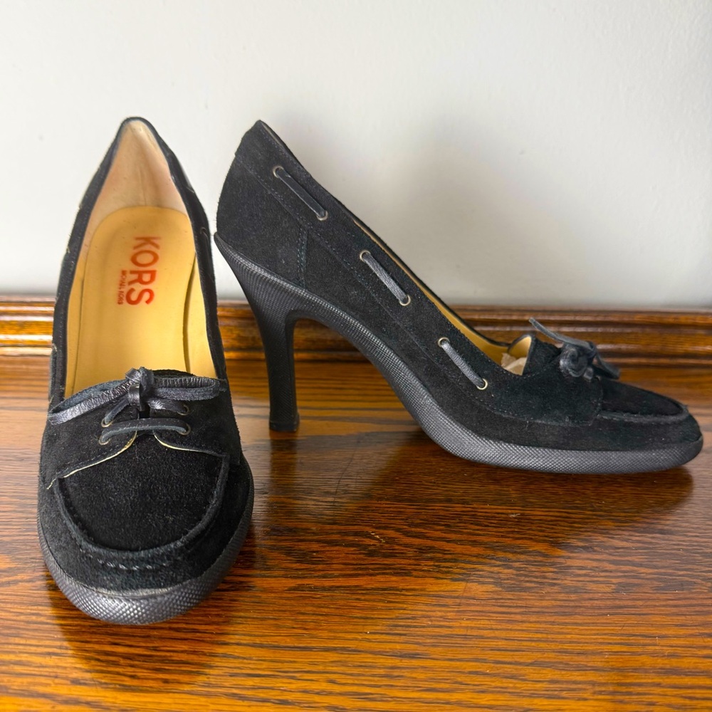 KORS Michael Kors Y2K Black Suede Penny Loafer Rubber Sole Pump Heels Size 10M